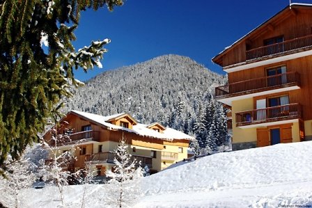 https://d1wek41qnoimq7.cloudfront.net/product/154540/W/O/chalet-arrondaz-c-f905d59e.jpg