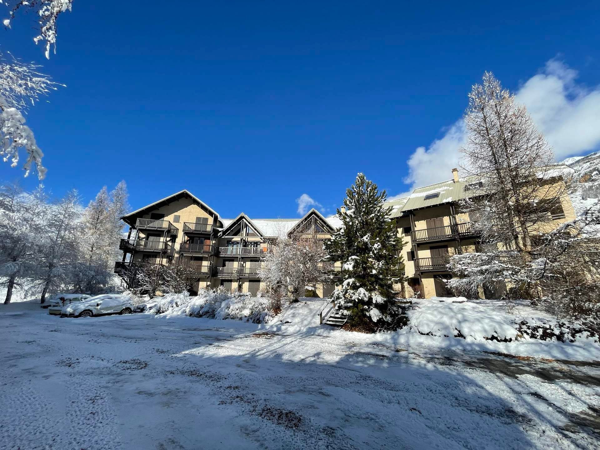 https://d1wek41qnoimq7.cloudfront.net/product/164248/W/O/appartements-cretes-5d447eca.jpg