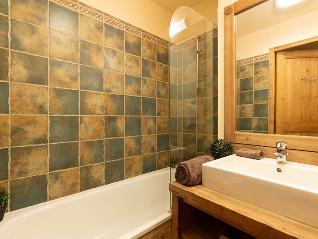 Appartement centre-ville avec piscine, sauna et parking privé FR-1-296-443 - Saint Lary Soulan