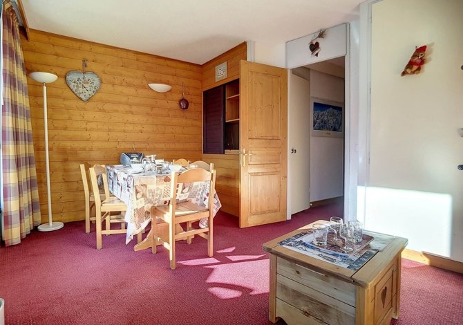 2 Pièces 5 personnes Soldanelles . - Appartements répartis Les Menuires Reberty 1850 . - Les Menuires Reberty 1850