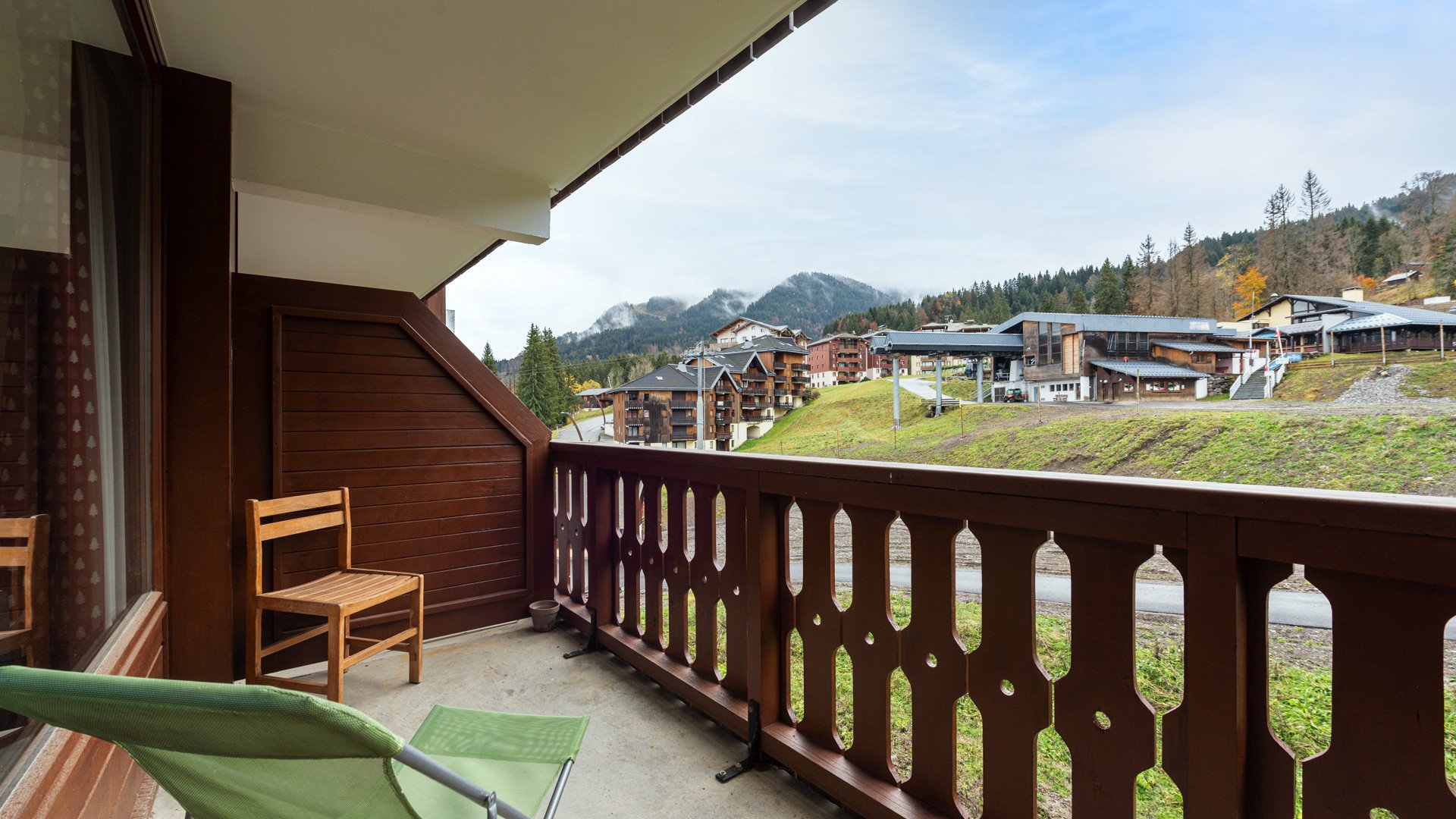 2 pièces 4 personnes vue pistes de ski - Appartement Les Eterlous 37- Appt skis aux pieds 4 pers - Morillon 1100 Les Esserts