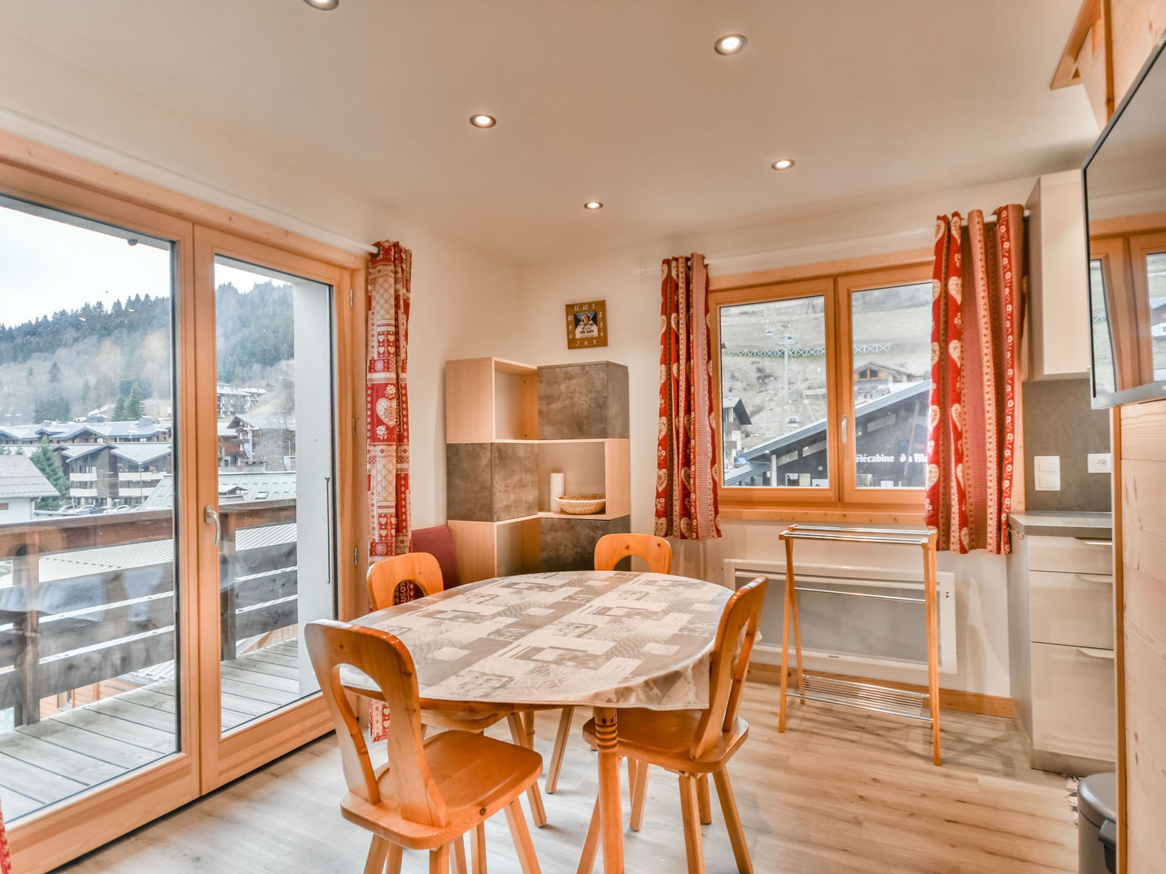 Appartement Les Gets, 4 pièces, 6 personnes - Duplex au cœur des Gets, 3 chambres, balcon, face télécabine du Mont Chéry, 6 pers FR-1-685-78 - Les Gets