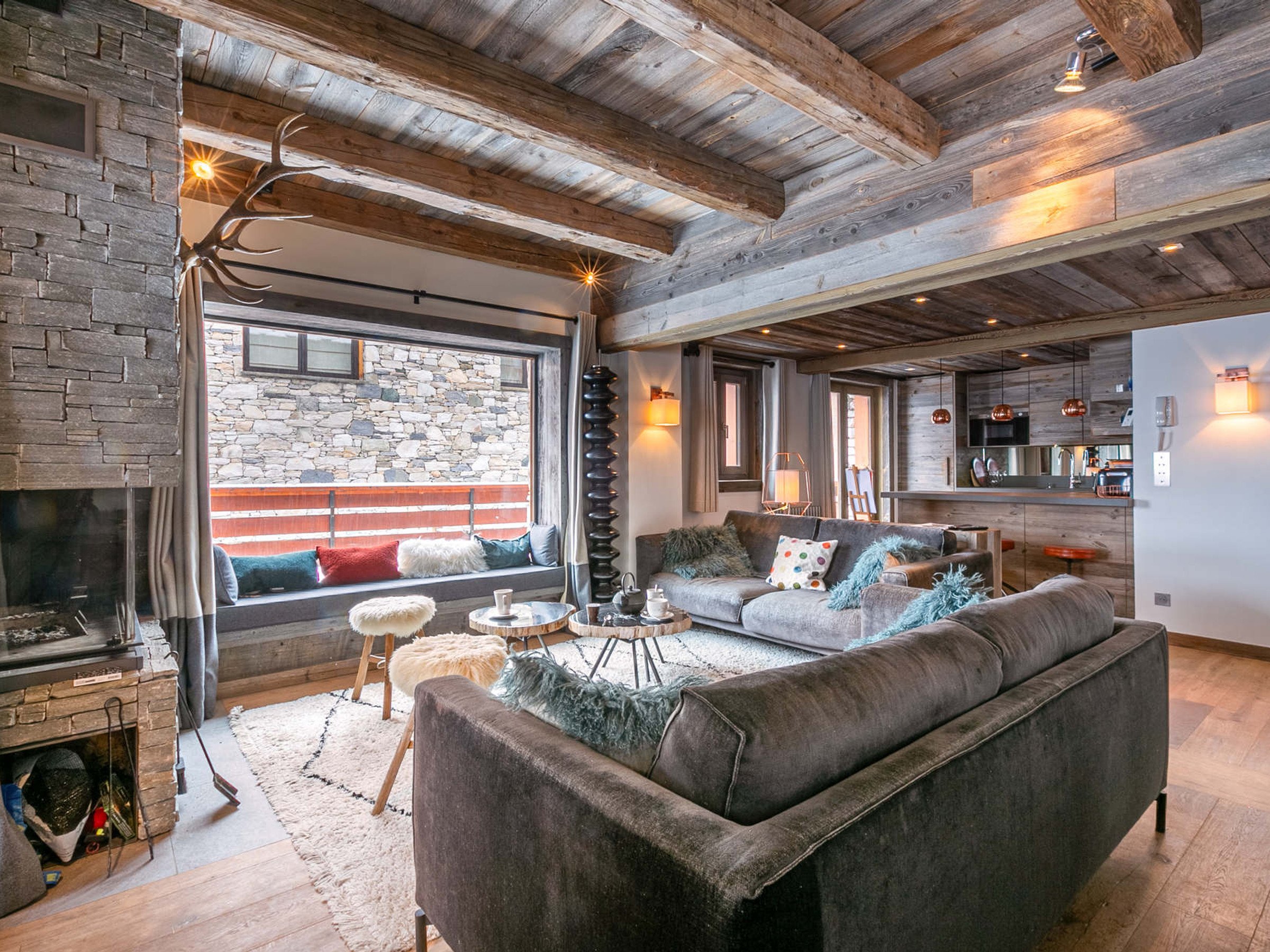 Appartement 5 pièces 8 personnes avec balcon - Résidence AROLLES - Val d’Isère Centre