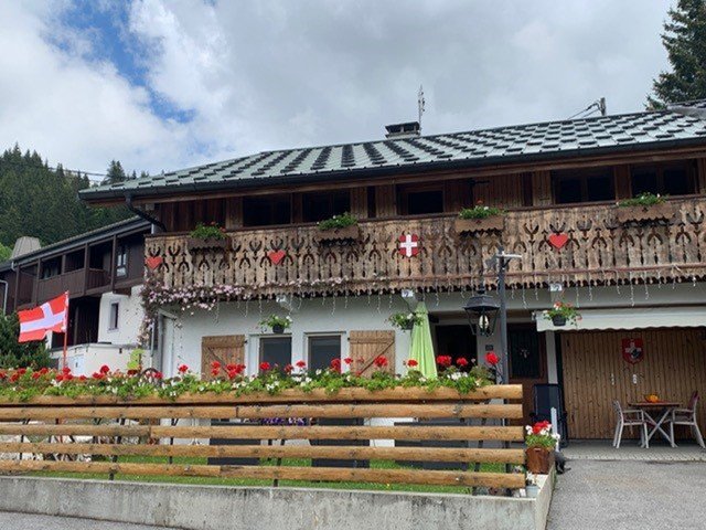 Appartement rénové 2 pièces pour 4 personnes aux Gets, proche pistes, parking et WiFi inclus FR-1-80 - Les Gets