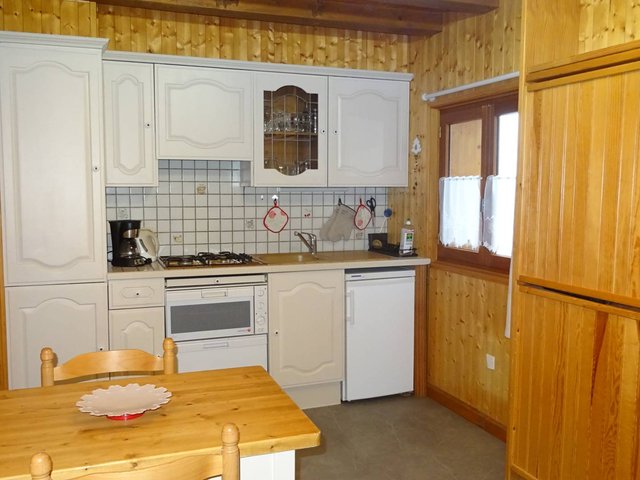 Appartement rénové 2 pièces pour 4 personnes aux Gets, proche pistes, parking et WiFi inclus FR-1-80 - Les Gets