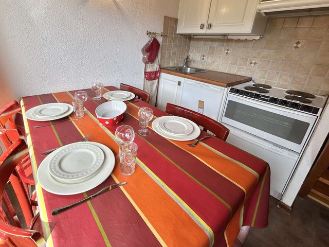 Studio Cabine + Mezzanine avec Balcon et Parking à Demi-Quartier FR-1-597-180 - Megève