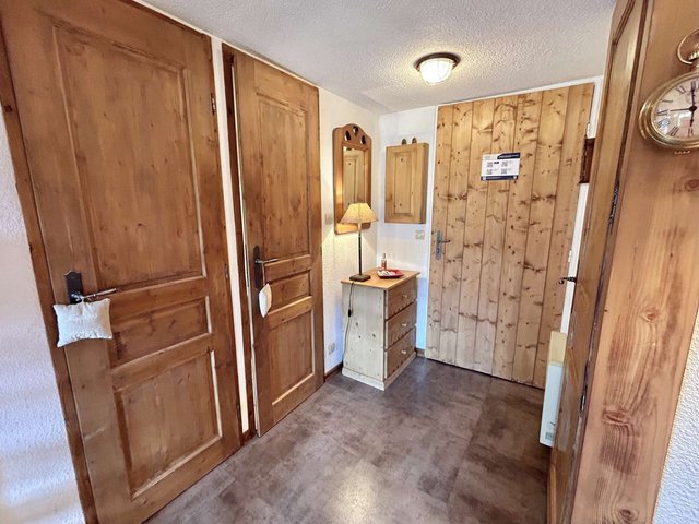 Studio Cabine + Mezzanine avec Balcon et Parking à Demi-Quartier FR-1-597-180 - Megève