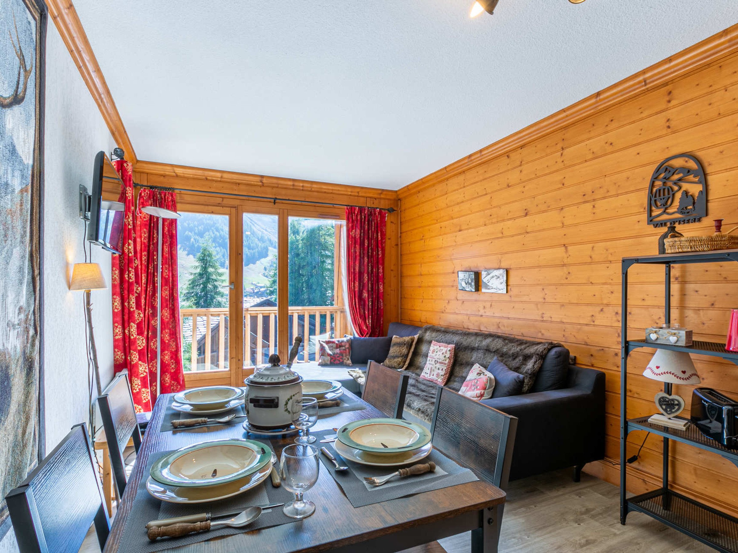 Appartement 3 kamers 4 personen met balkon - Résidence EMERAUDE - CARATS - Val d’Isère Centre