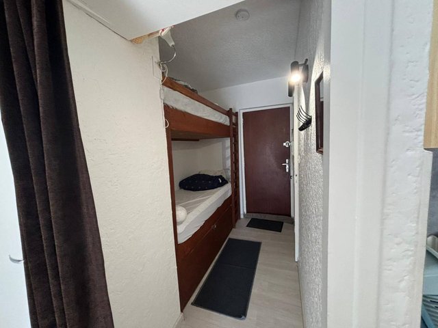 Studio cabine fonctionnel avec balcon aux Angles FR-1-593-115 - Les Angles