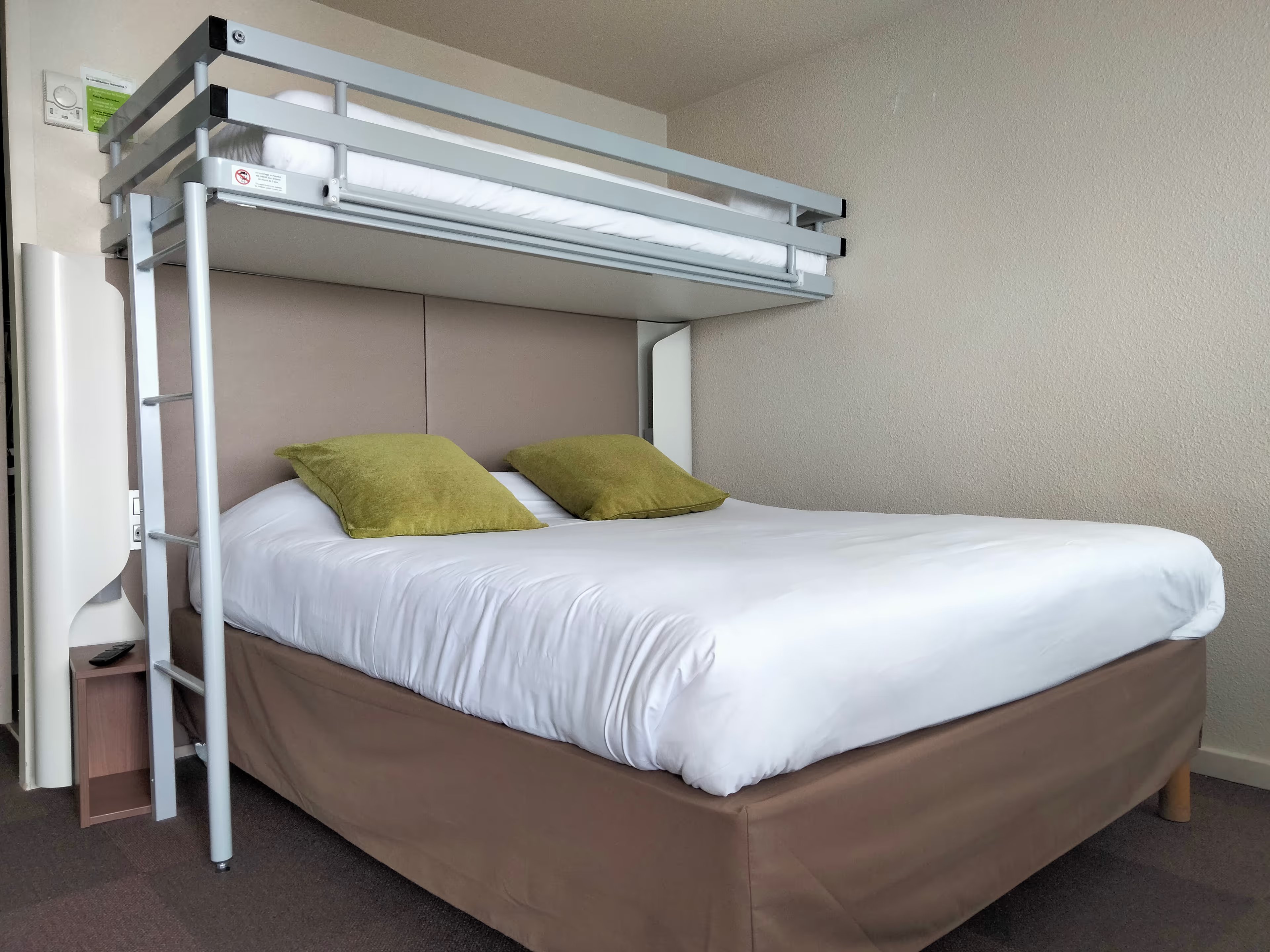 Chambre Classique 3 à 4 Personnes - Hôtel Campanile Nouvelle Génération *** - Chasseneuil du Poitou - Futuroscope