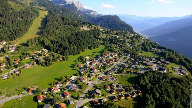 Appartement Plane PLNB12 - Les Carroz d'Araches