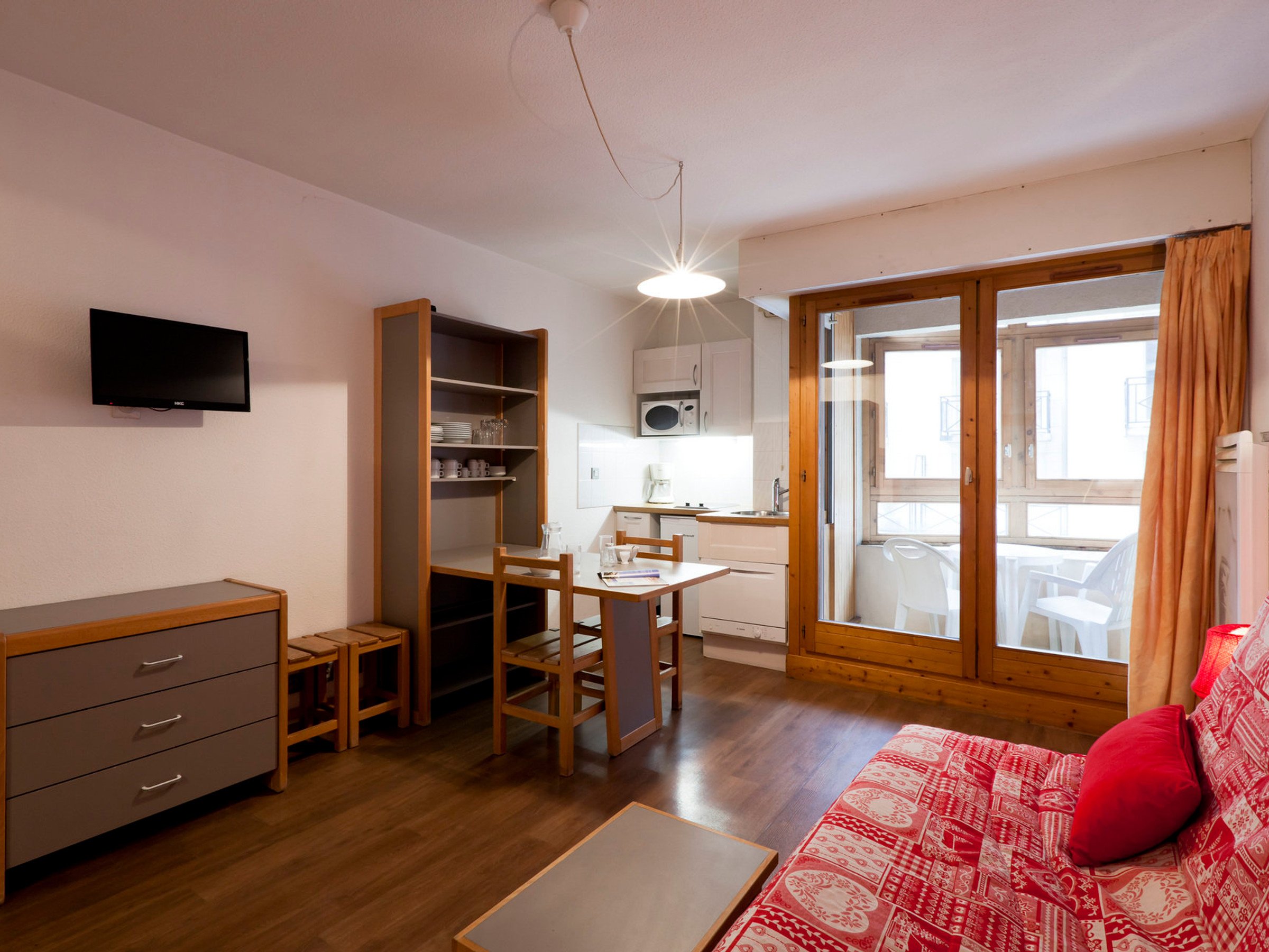 Studio 4 personnes avec balcon - Résidence GRAND CHALET - Brides les Bains