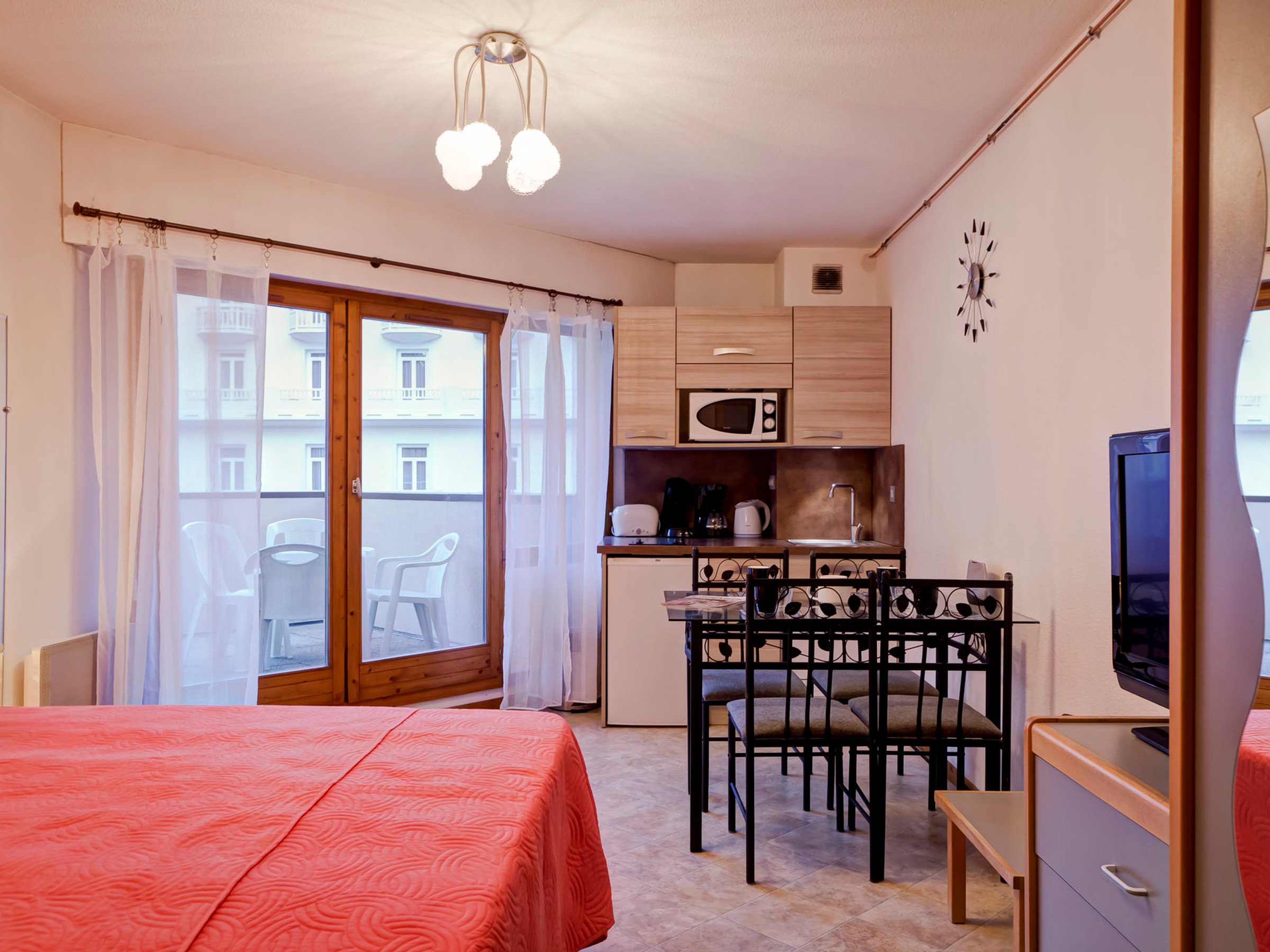 Studio 4 personnes avec balcon - Résidence GRAND CHALET - Brides les Bains