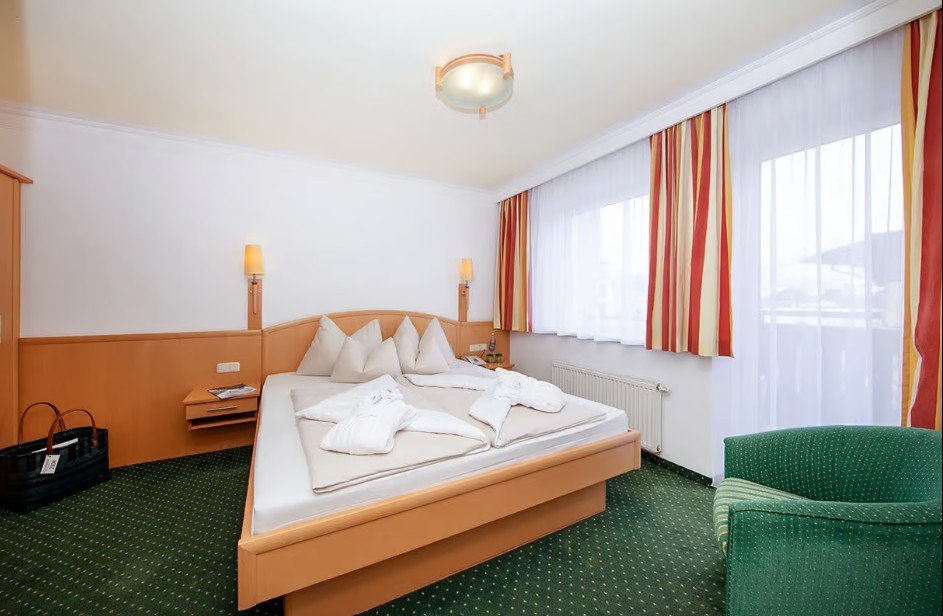 Junior Suite 'Kitzsteinhorn' with mountain view - breakfast - Hotel Der Schütthof - Zell am See