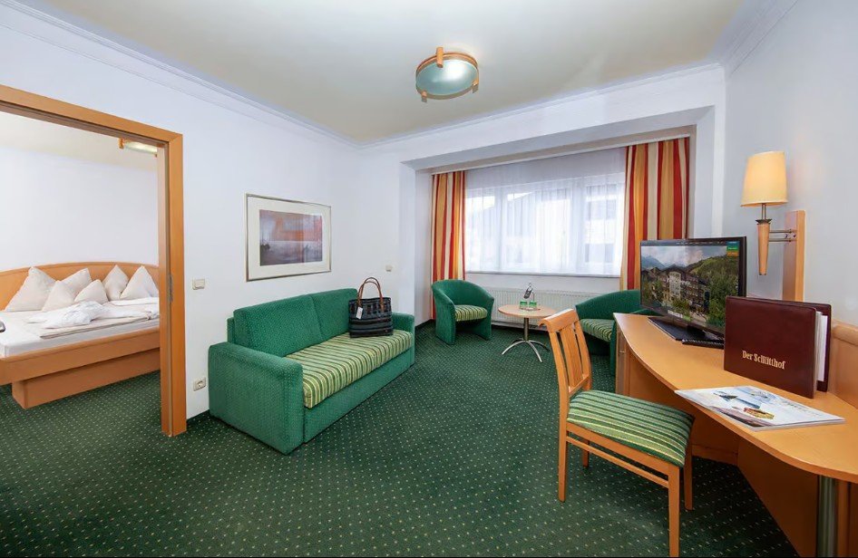 Junior Suite 'Kitzsteinhorn' with mountain view - halfboard - Hotel Der Schütthof - Zell am See