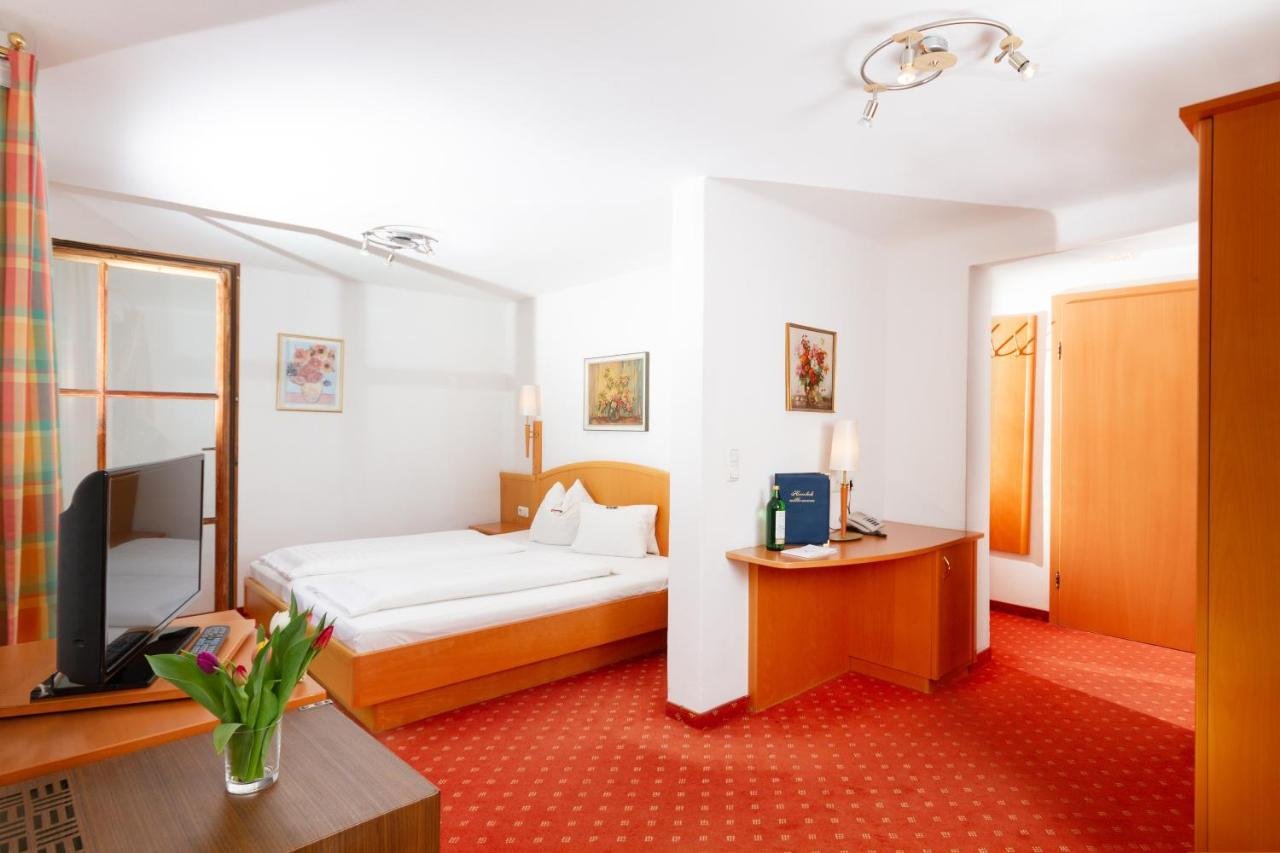 Standard Triple Room - halfboard - Bruggerhof - Kitzbuhel