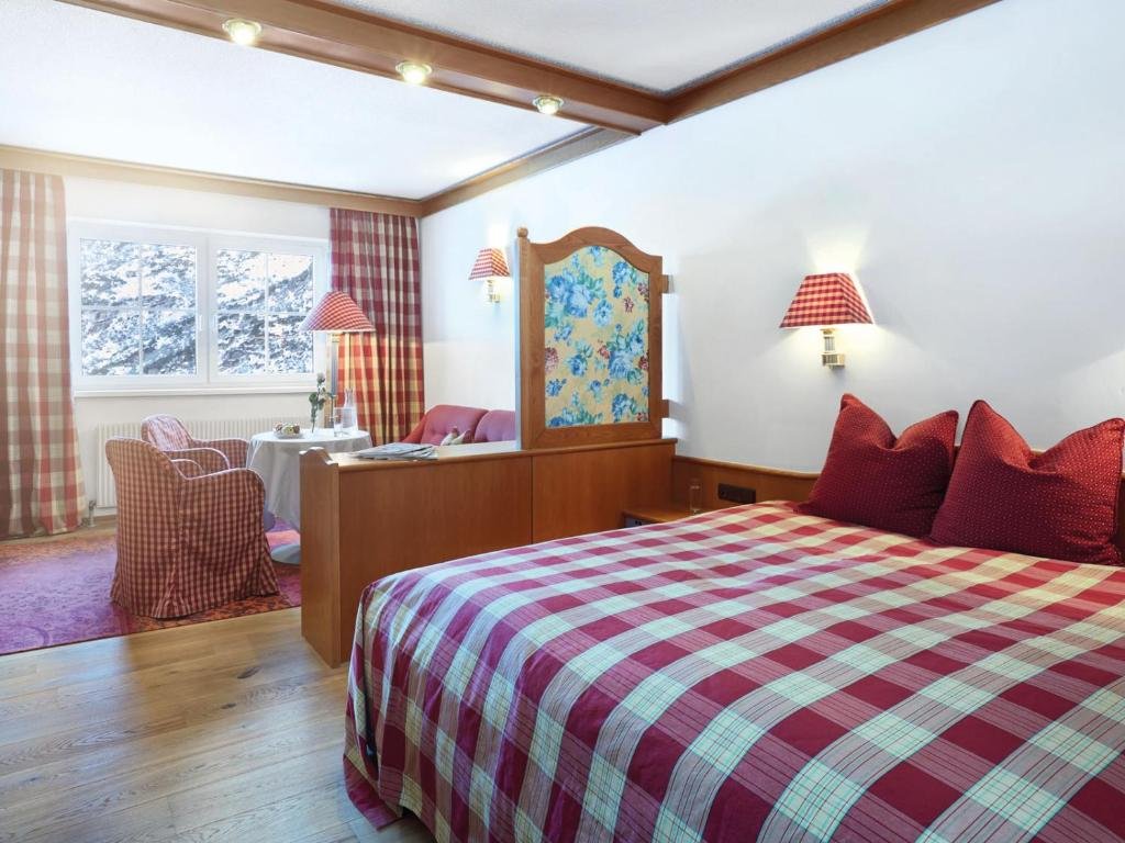 Deluxe Double Room - halfboard - Alpenhotel St. Christoph - Sankt Anton am Arlberg