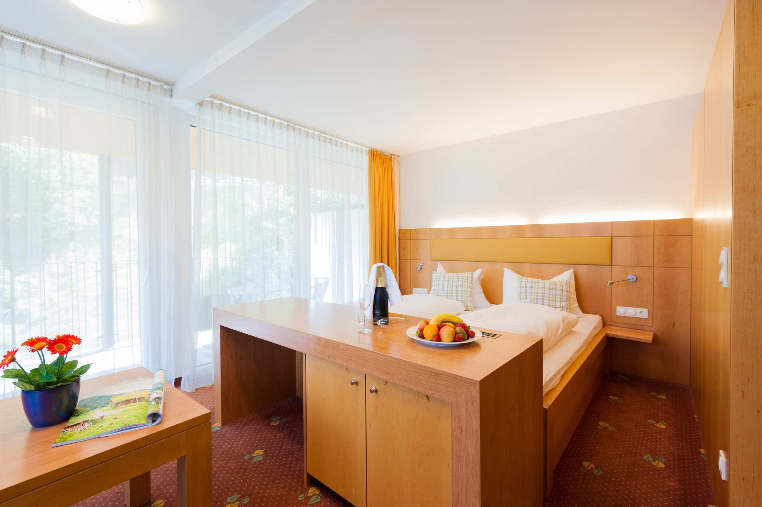 Superior Double Room balcony - halfboard - Hotel Der Waldhof - Zell am See