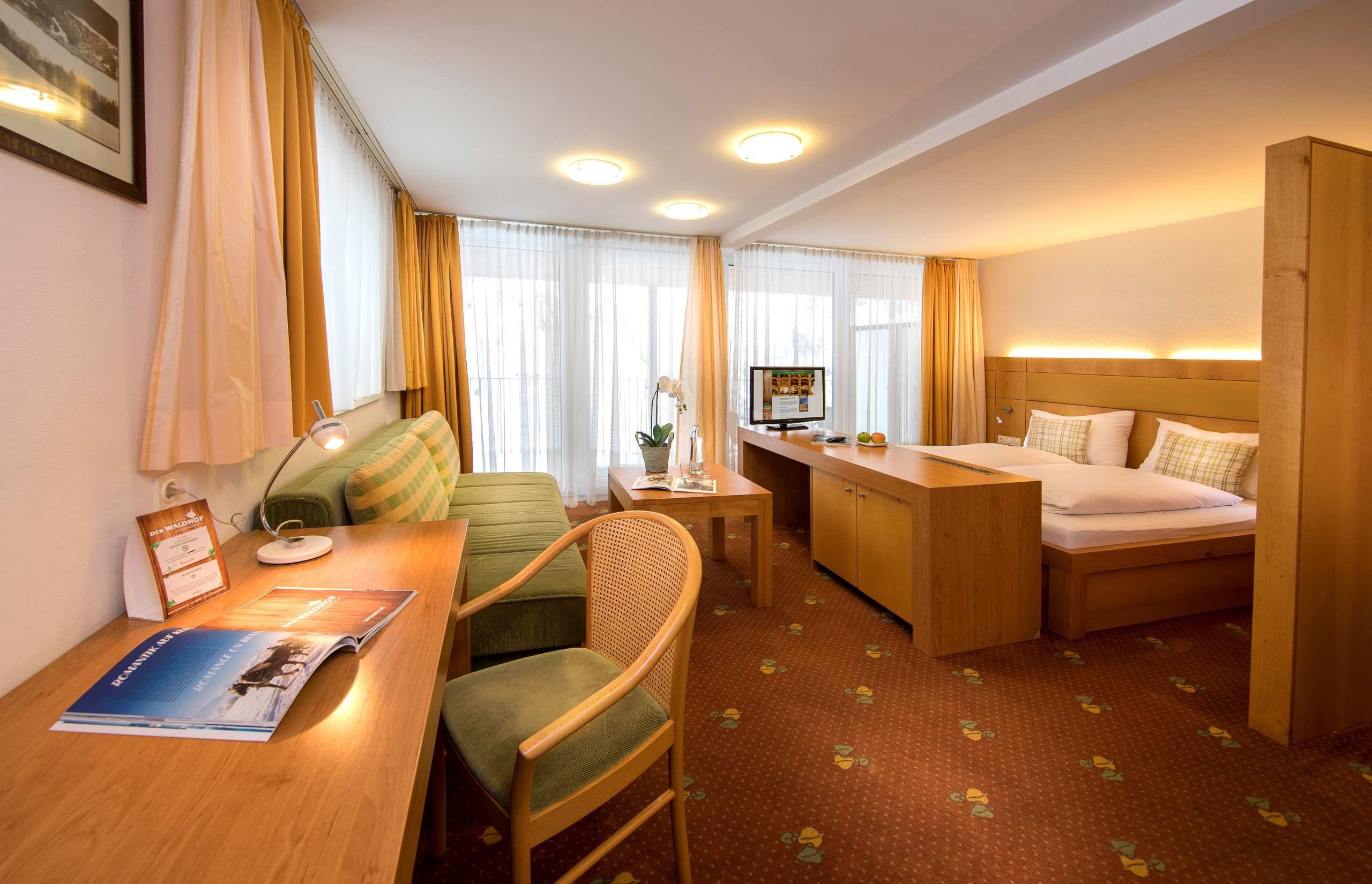 Superior Double Room balcony - all inclusive - Hotel Der Waldhof - Zell am See