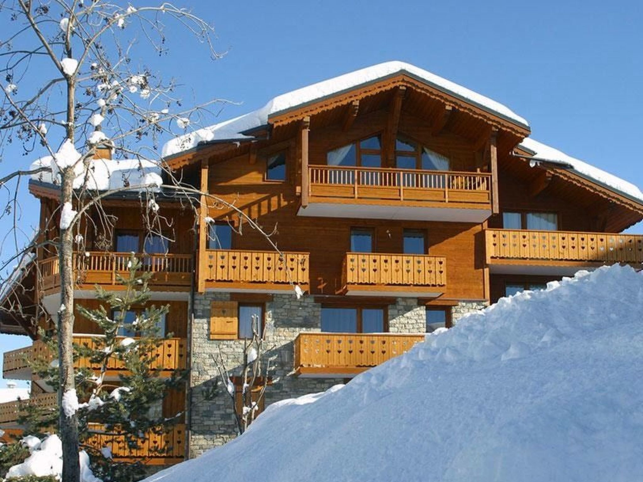 https://d1wek41qnoimq7.cloudfront.net/product/198470/S/O/appartement-appartement-paradi-ski-bike-und-wandern-52237680.jpg
