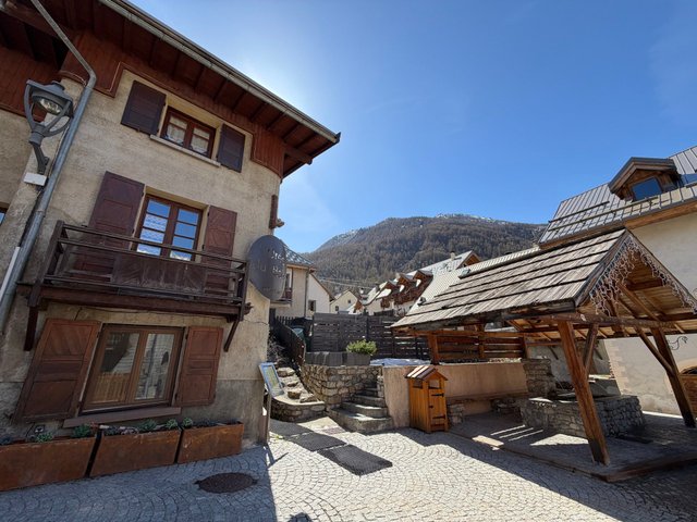 Appartements MAISON DE PAYS L'oree DU BOIS - Serre Chevalier 1400 - Villeneuve
