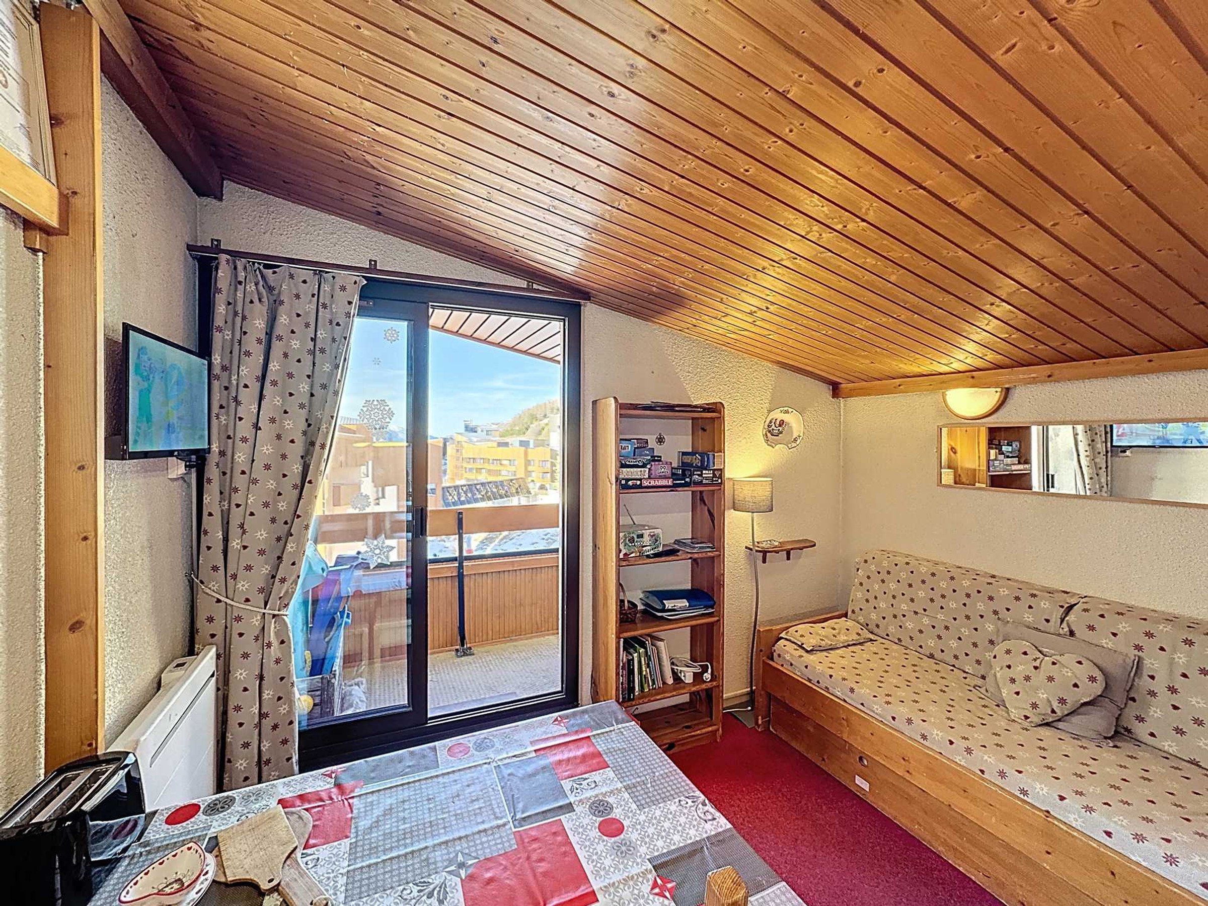 Studio 4 personnes avec balcon - Résidence CARLINES I - Les Menuires Bruyères
