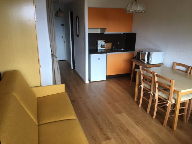 Studio 4 personnes avec balcon - Super-Besse