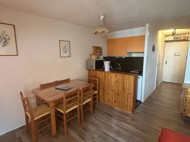 Studio 4 personnes avec balcon - Super-Besse