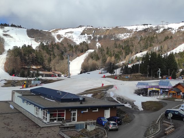 Studio 4 personnes avec balcon - Super-Besse