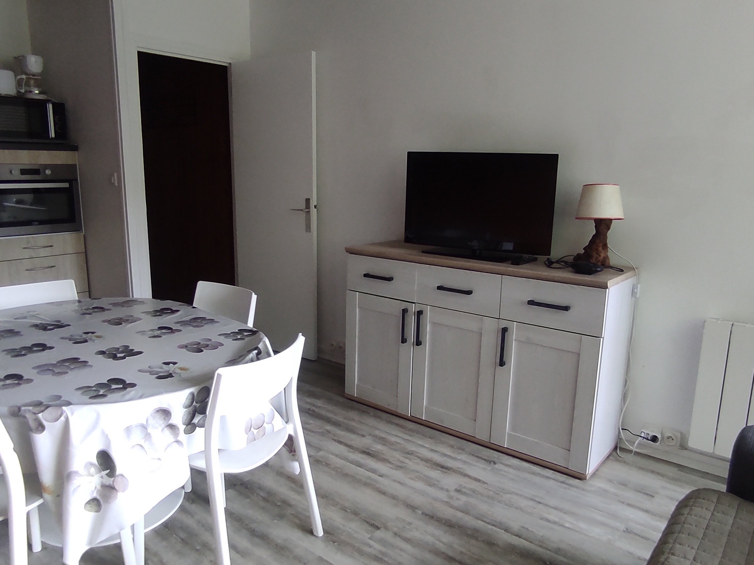 Appartement 3 pièces 6 personnes avec balcon - Appartement 3 pièces 6 personnes avec balcon - Super-Besse