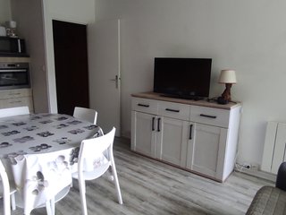 Appartement 3 pièces 6 personnes avec balcon - Super-Besse
