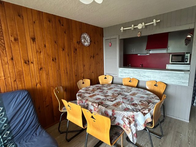 Appartement 3 pièces 8 personnes avec balcon - Super-Besse