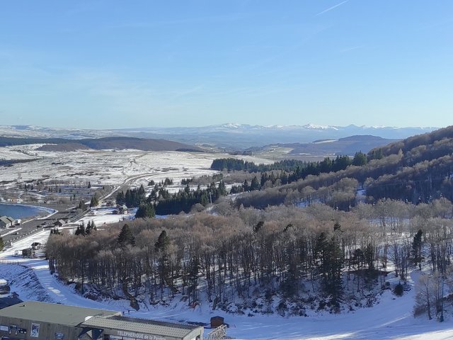 Studio 4 personnes avec balcon - Super-Besse