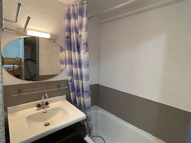 Studio 4 personnes avec terrasse - Super-Besse