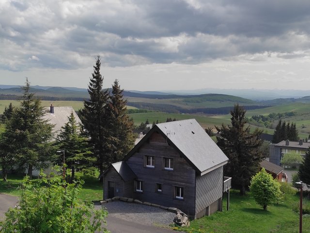 Appartement 3 pièces 6 personnes avec balcon - Super-Besse