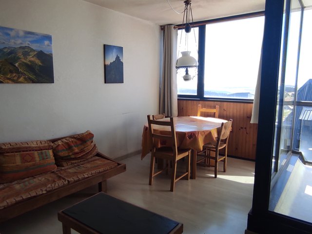 Appartement 3 pièces 6 personnes avec balcon - Super-Besse