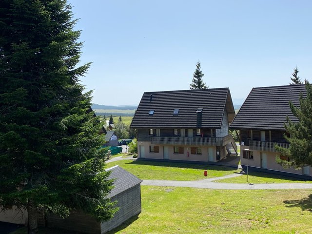 Appartement 3 pièces 6 personnes avec balcon - Super-Besse