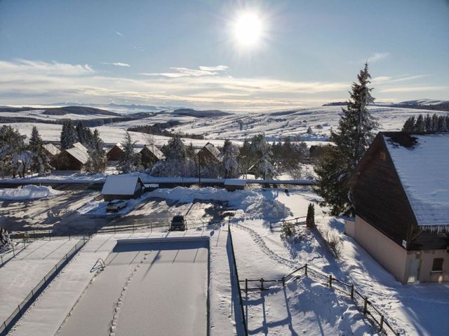 Appartement 3 pièces 6 personnes avec balcon - Super-Besse