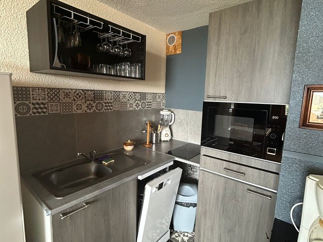 Studio 4 personnes avec balcon - Super-Besse