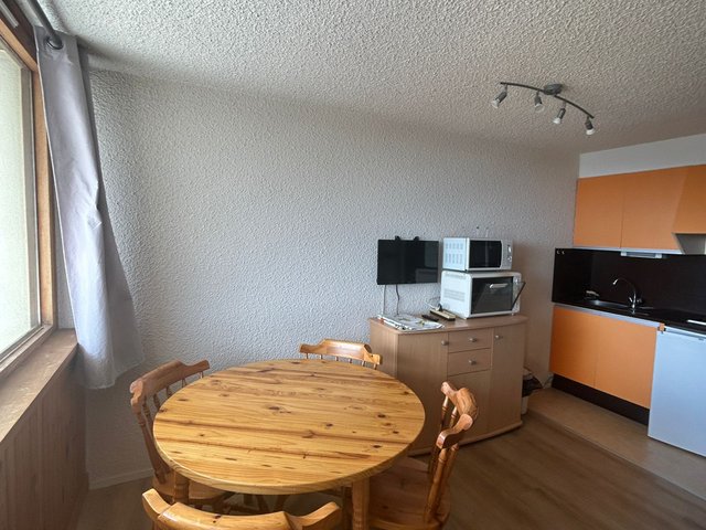 Studio 4 personnes avec balcon - Super-Besse
