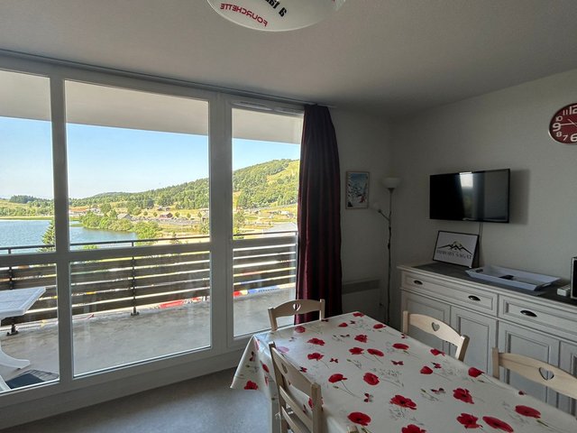 Appartement 2 pièces 6 personnes avec terrasse - Super-Besse