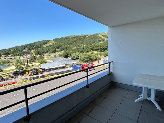 Appartement 2 pièces 6 personnes avec terrasse - Super-Besse