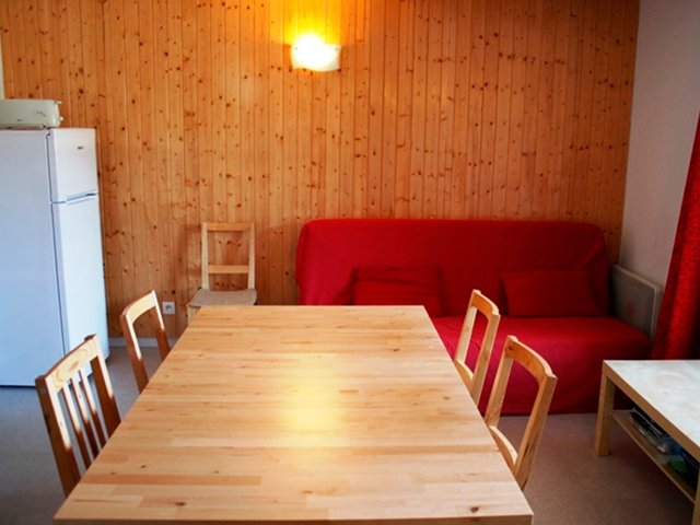 Appartement 3 pièces 6 personnes avec terrasse - Super-Besse