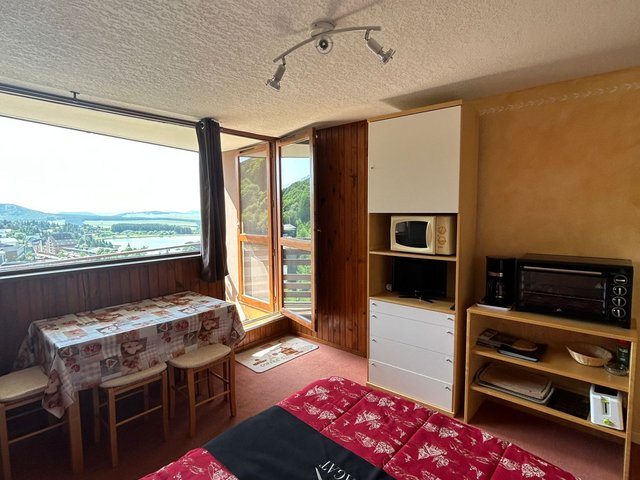 Studio 4 personnes avec balcon - Super-Besse