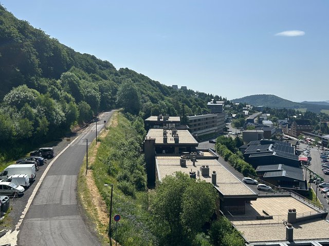 Studio 4 personnes avec balcon - Super-Besse