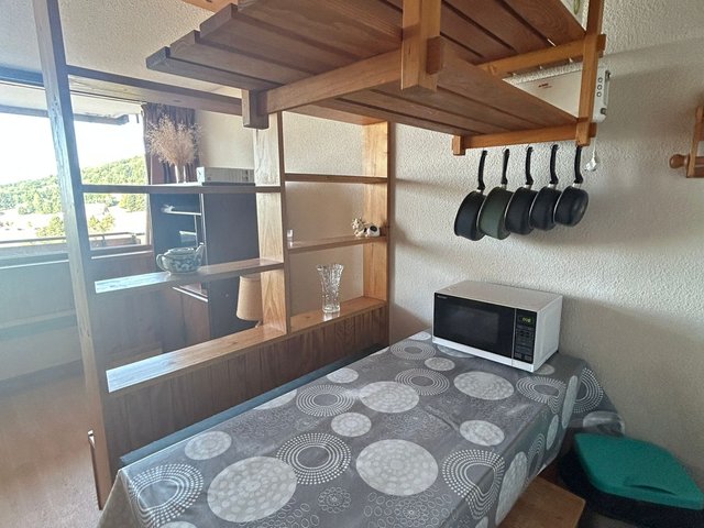 Studio 4 personnes avec balcon - Super-Besse