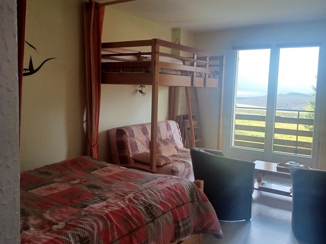 Studio 5 personnes avec balcon - Super-Besse