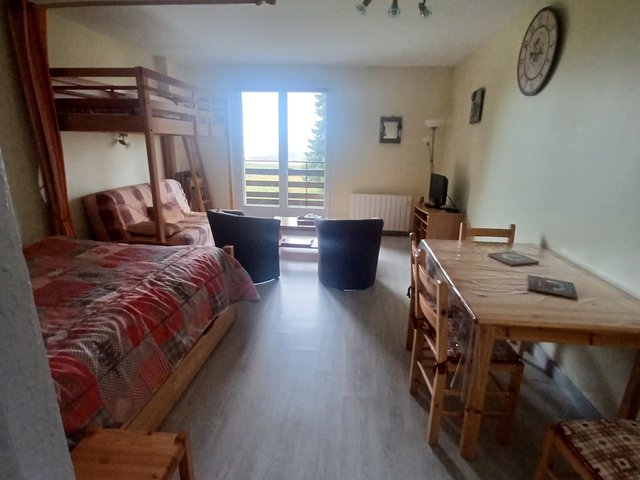 Studio 5 personnes avec balcon - Super-Besse