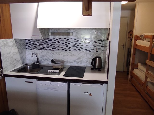 Studio 5 personnes avec balcon - Super-Besse