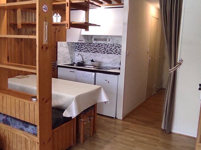 Studio 5 personnes avec balcon - Super-Besse
